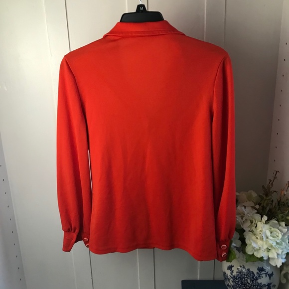 - Vintage 1970’s Act III bright red Blouse - Picture 3 of 9